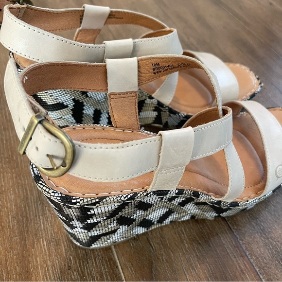 BORN Women’s Leather Strappy Cushioned Wedge Sandal Woven Square Toe Boho 10 - Picture 9 of 11